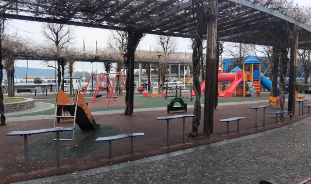 La proposta chiedeva di vietare il fumo nell’area del parco giochi