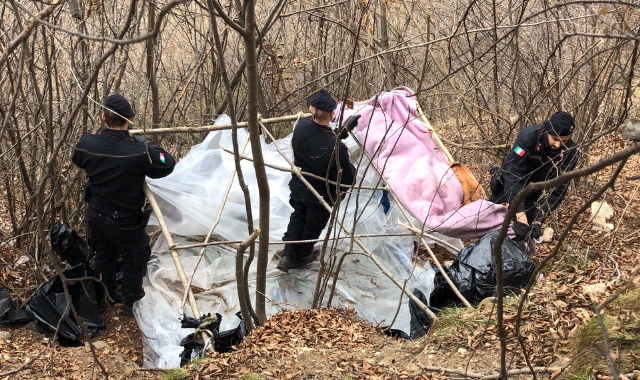 Tende degli spacciatori nei boschi dell’Alto Varesotto