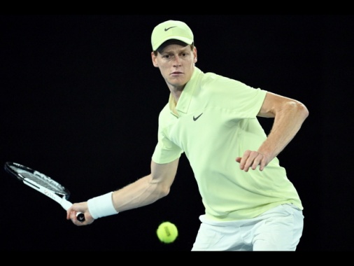 Australian Open: De Minaur ko, Sinner vola in semifinale