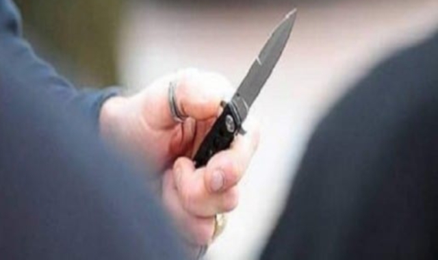 L’uomo è entrato armato all’interno degli spogliatoi (foto Archivio)