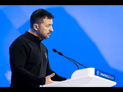 Zelensky, colloqui con Putin se Trump fornirà garanzie