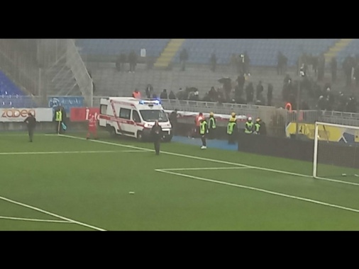 Grave tifoso, cade da parapetto dopo partita calcio di serie C