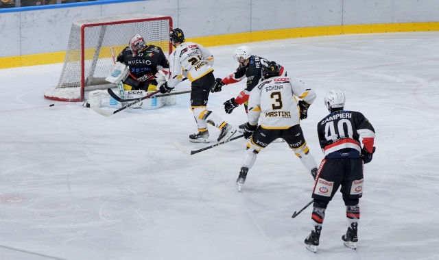 Un momento del match (foto Andrea Cogotti/BLITZ)