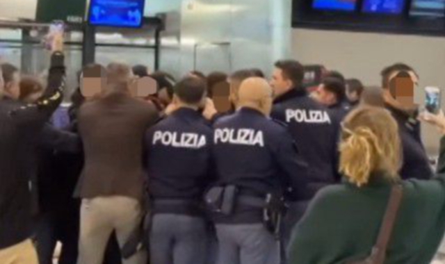 Il 9 gennaio scorso allo scalo di Malpensa  attivisti arrivati da Torino manifestarono al Terminal 1: alcuni poliziotti furono spintonati 