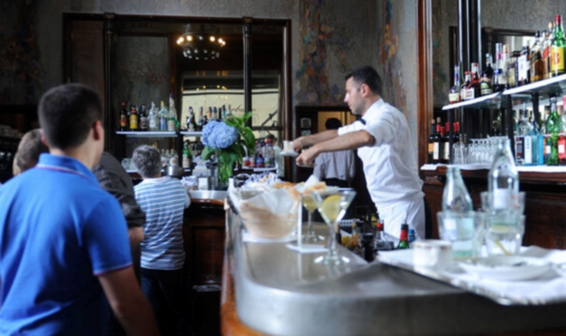 «La sicurezza non compete a bar e ristoranti»