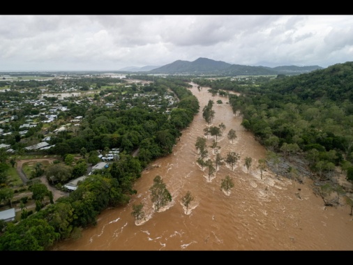 Inondazioni nel nordest dell' Australia, morta una donna