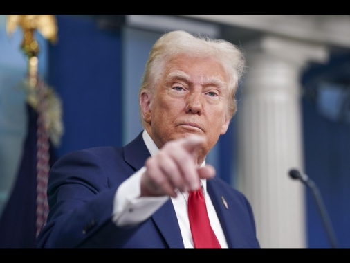 Trump, 'la sofferenza degli americani per i dazi sarà ripagata'