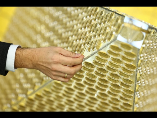 Prezzo dell'oro poco mosso a 2813 dollari l'oncia