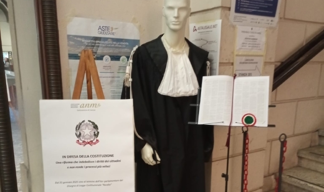 La protesta dell’Anm in tribunale a Varese