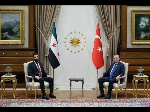 Erdogan a Jolani, 'pronti ad aiutare contro Isis e Pkk'