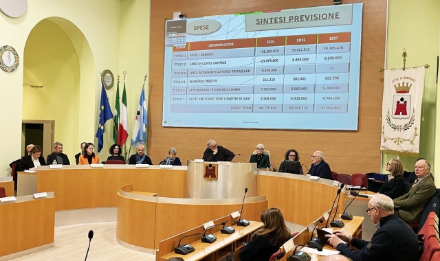 Il Consiglio comunale di Saronno, martedì 4 febbraio  (foto Blitz)