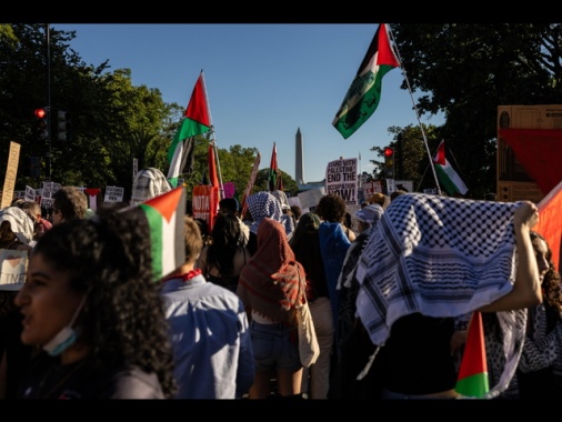 Proteste pro-Gaza alla Casa Bianca, 'Palestina non è in vendita'