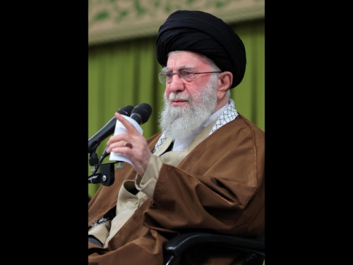 Khamenei, 'se Usa violano nostra sicurezza risponderemo'