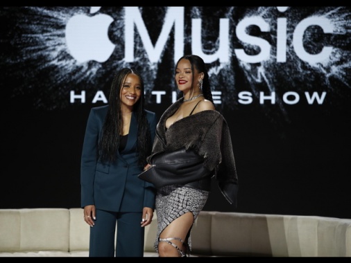 Accordo Tim e Apple sui contenuti musica e tv