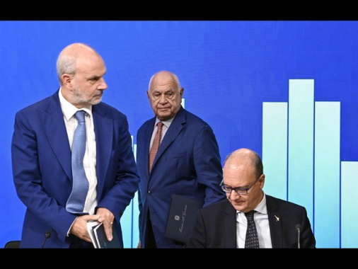 Valditara a Nordio, arresto per chi aggredisce i prof