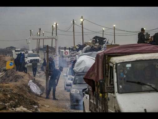 Hamas, porta per lo scambio dei prigionieri sabato resta aperta
