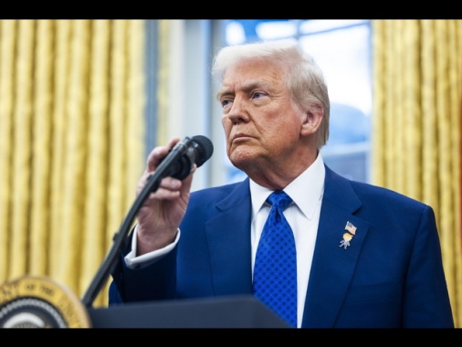 Trump, credo a Putin su pace, mi piacerebbe tornasse al G7