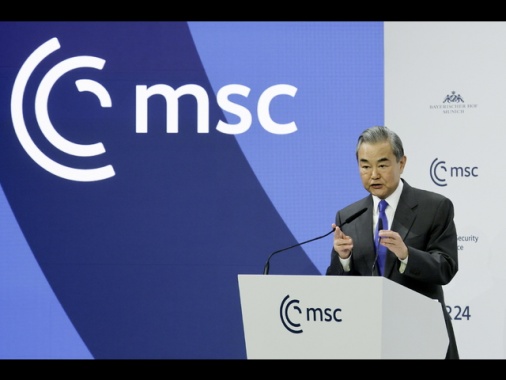 Wang, 'Usa e Cina collaborino ma reagiremo se attaccati'