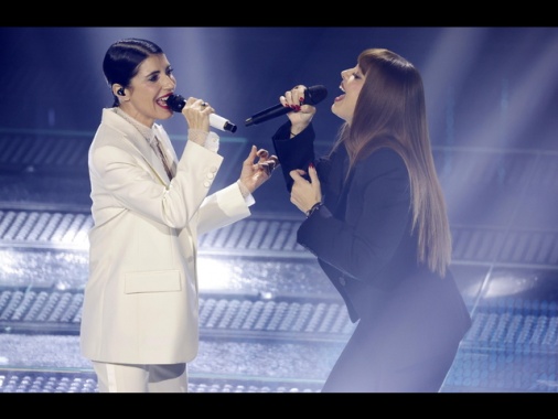 Giorgia con Annalisa vince la serata delle cover