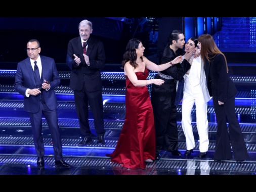 Sanremo, vola la serata cover con 13,6 milioni e il 70.8%