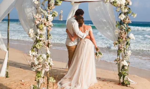 Si sposa e torna in Italia: manette