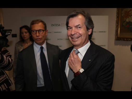 Intesa Sanpaolo da record, vale in Borsa 81 miliardi di euro