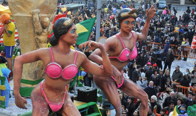 Il Carnevale Bosino del 2014: il corteo dei carri avvenne l’8 marzo