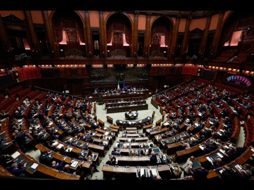 Camera approva la fiducia al decreto Milleproroghe, 182 i sì