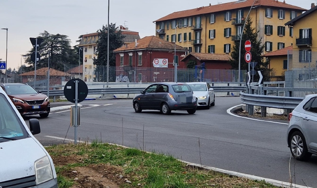 Largo Flaiano, ancora auto contromano