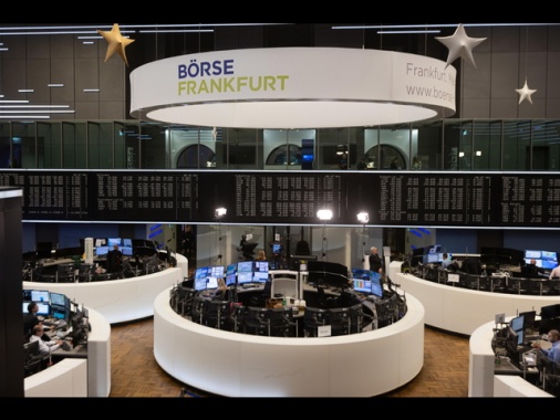 Borsa: l'Europa chiude fiacca tra Ucraina e dazi