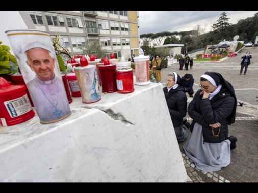 Il Papa al Gemelli, la notte è trascorsa bene