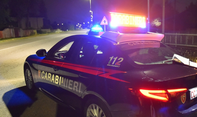 Ruba di notte in tabaccheria, ragazzino arrestato a Mesenzana