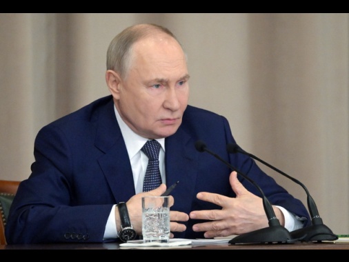 Putin, 'le sanzioni hanno avuto effetto stimolante su industria'