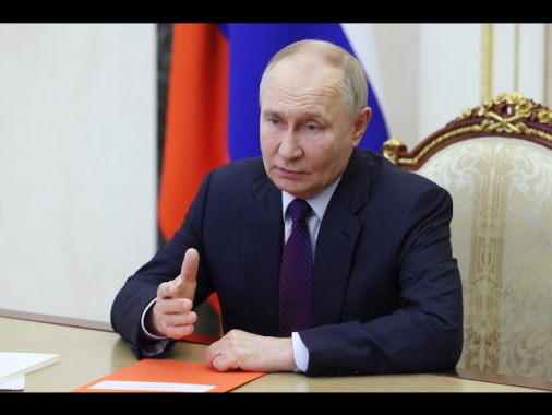 Putin, 'in mondo che cambia soldati difendono futuro Russia'