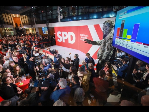 L'Spd ammette, 'sconfitta storica, serata amara'