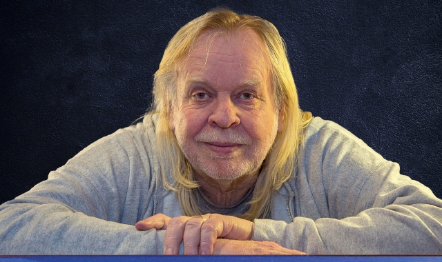 Richard Wakeman lo storico tastierista degli Yes si esibisce al Teatro Tirinnanzi di Legnano venerdì 28 febbraio alle 21