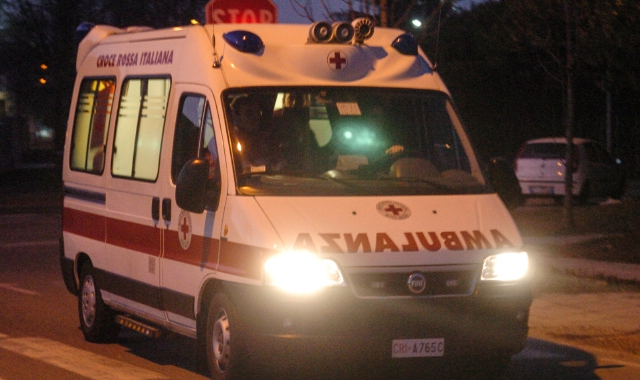 Soccorritori della Croce Rossa aggrediti a Somma Lombardo