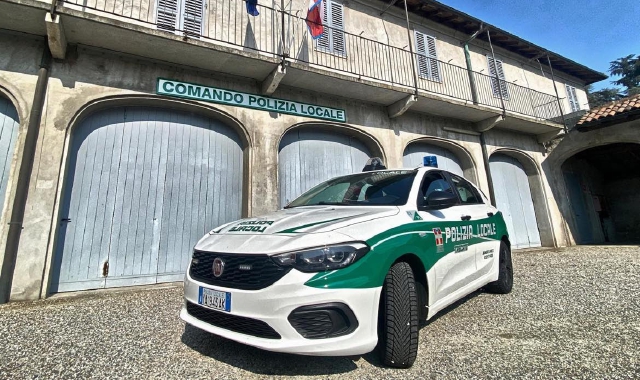 Il 34enne è stato fermato dagli agenti della Polizia locale di Trecate