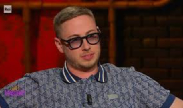 Gallarate, attore porno a scuola: l’incontro salta