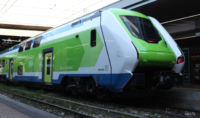 Un convoglio di Trenord utilizzato sulla linea (foto Archivio)