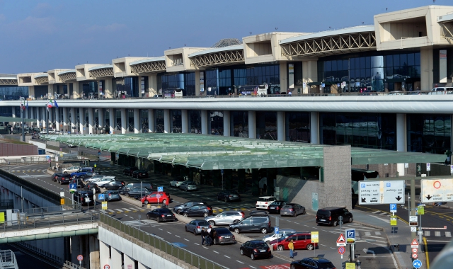 Precipita da 7 metri, senzatetto gravissimo a Malpensa