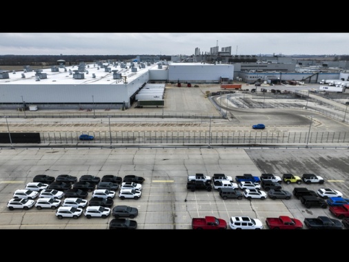 I dazi affossano Stellantis in Borsa, il titolo cede l'11%