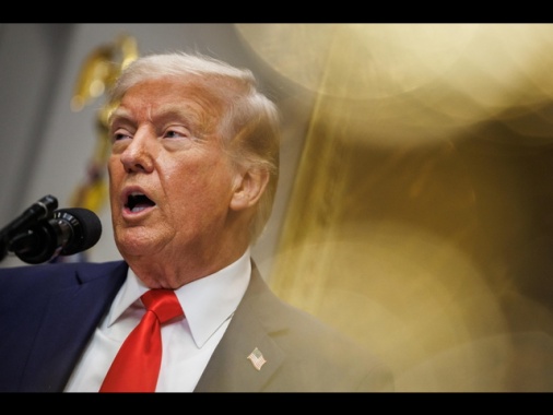 Sondaggio YouGov, crollano in Europa le simpatie per gli Usa