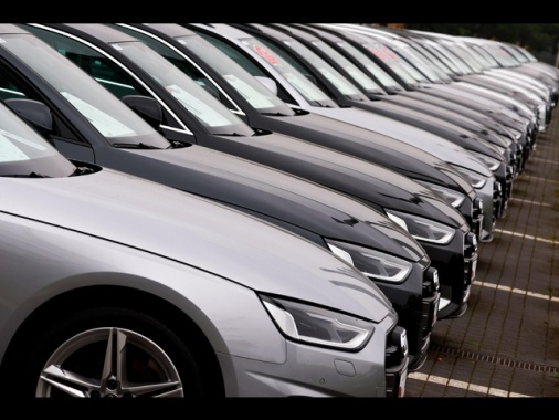 Piano Ue per l'auto, 'flessibilità multe, sì a incentivi'