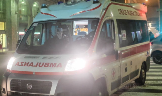 Sul posto un’ambulanza del 118 (foto Archivio)