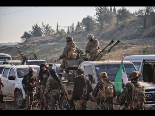 Ong, oltre 300 civili alawiti uccisi in Siria da giovedì