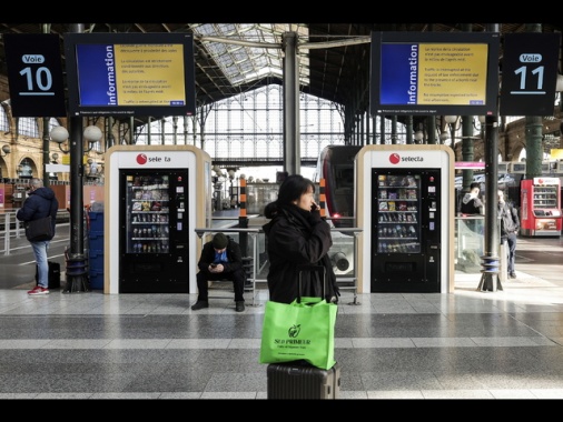Tornato alla normalità il traffico alla Gare du Nord di Parigi