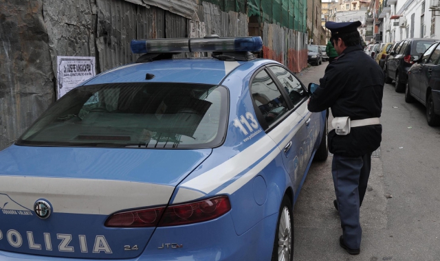 Impresa familiare dedita allo spaccio: tre arresti