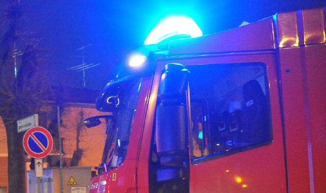 Malnate, fumogeni antifurto al supermercato