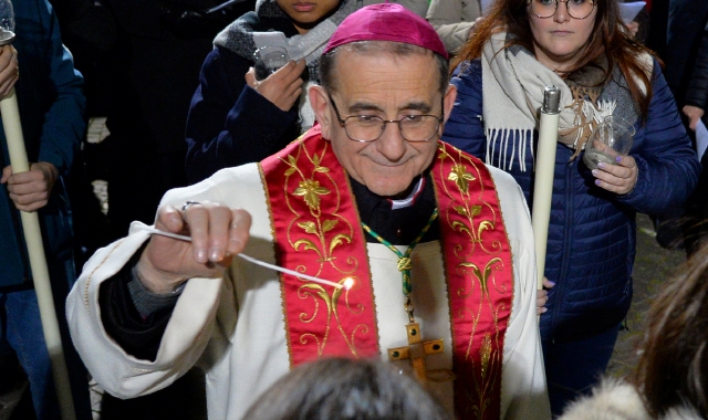 A Induno la Via Crucis con l'arcivescovo